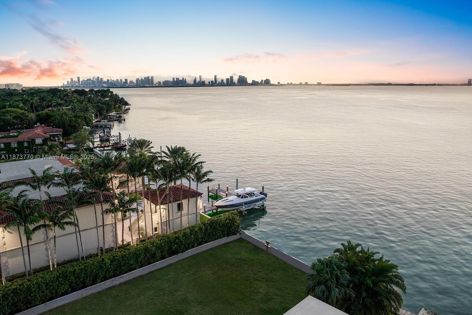 5226 N Bay Rd, Miami Beach FL 33140