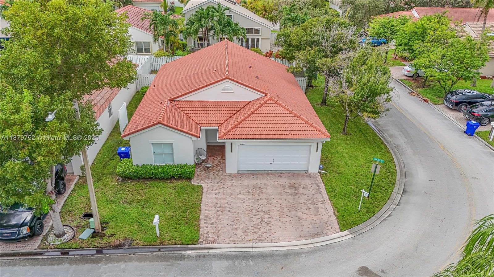 3380 SW 50th St, Hollywood FL 33312