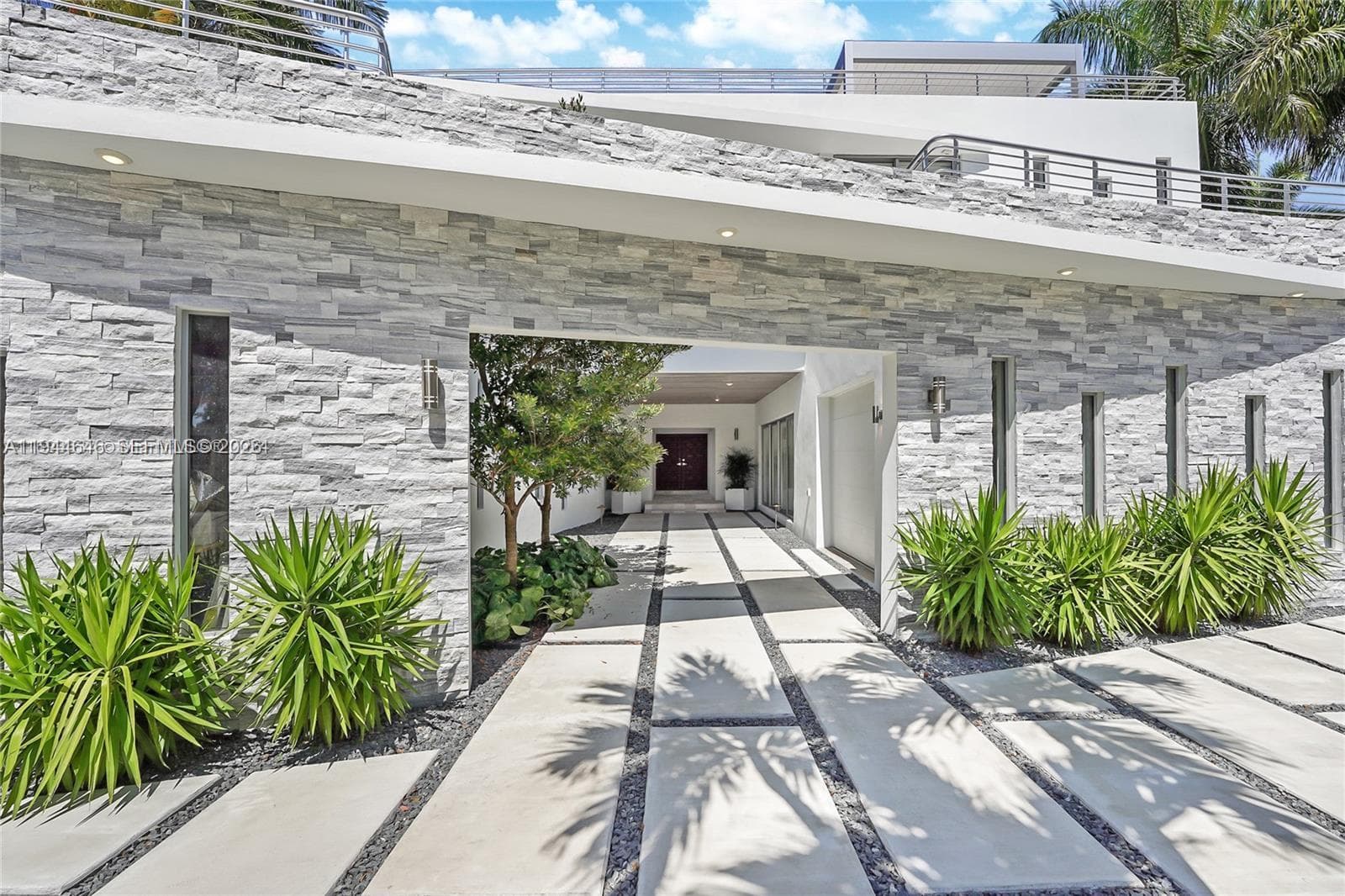 5910 N Bayshore Dr, Miami FL 33137