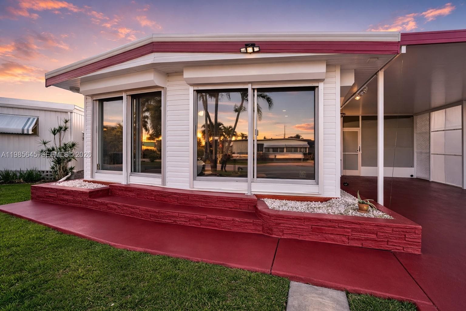 2260 SW 85th Way, Davie FL 33324