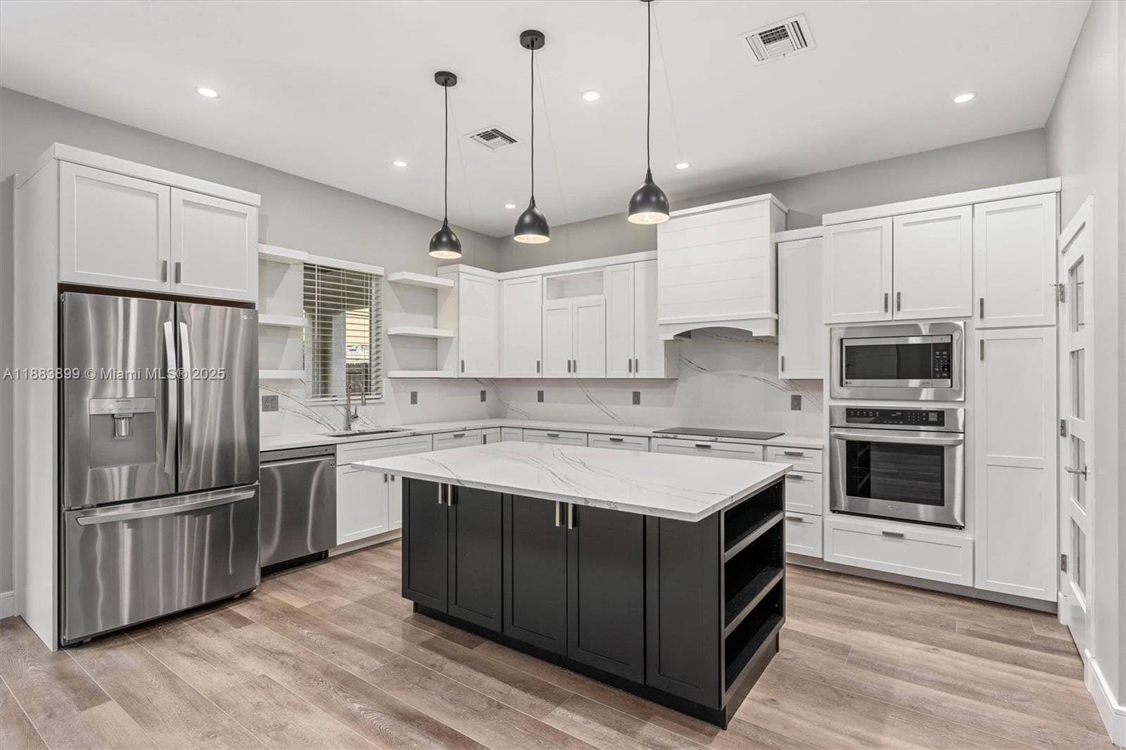 2431 NE 20th Ave, Lighthouse Point FL 33064