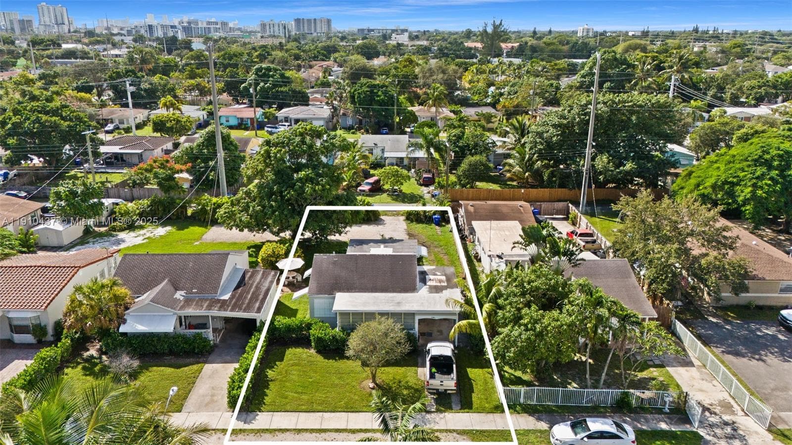 2234 Cleveland St, Hollywood FL 33020