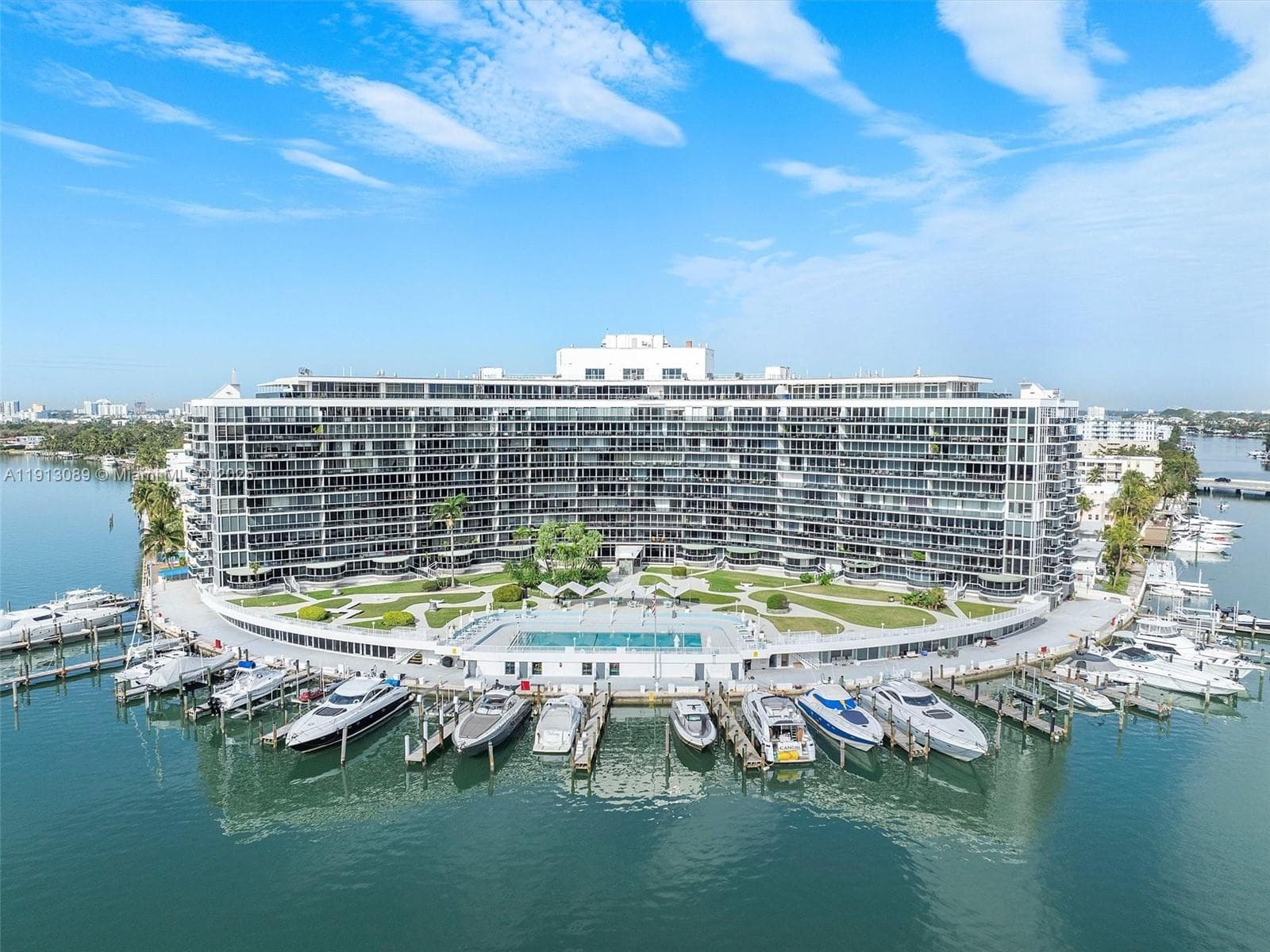 900 Bay Dr # 620, Miami Beach FL 33141