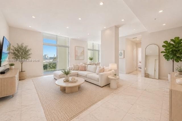 2001 Meridian Ave # 16, Miami Beach FL 33139