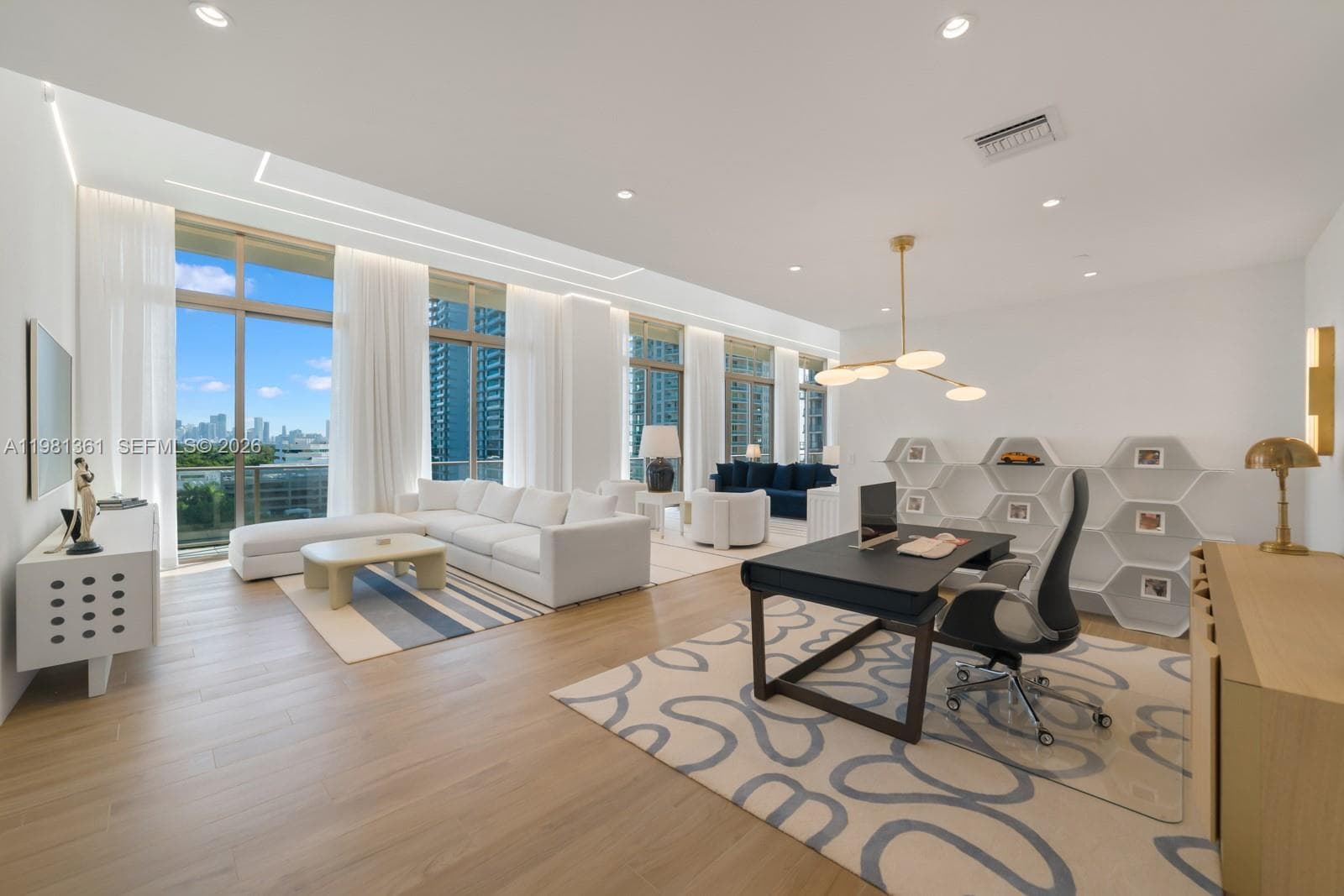 2678 Tigertail Ave # 802, Coconut Grove FL 33133