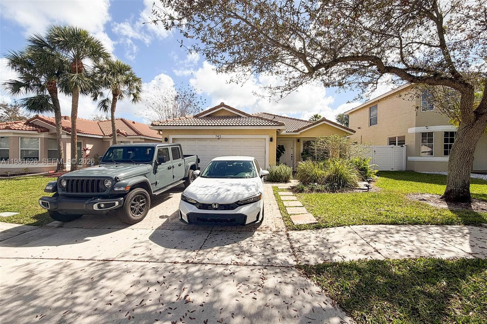 743 SW 121st Ave, Pembroke Pines FL 33025
