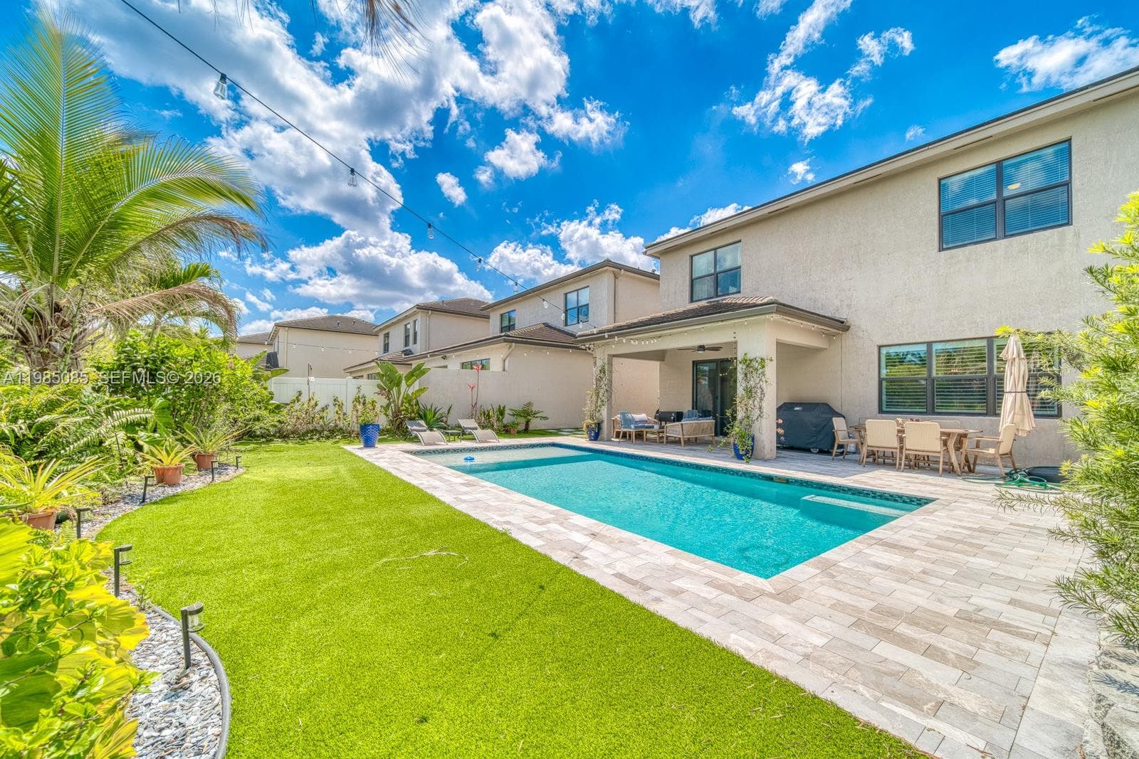 6114 Yerba Buena Ct, Lake Worth FL 33467