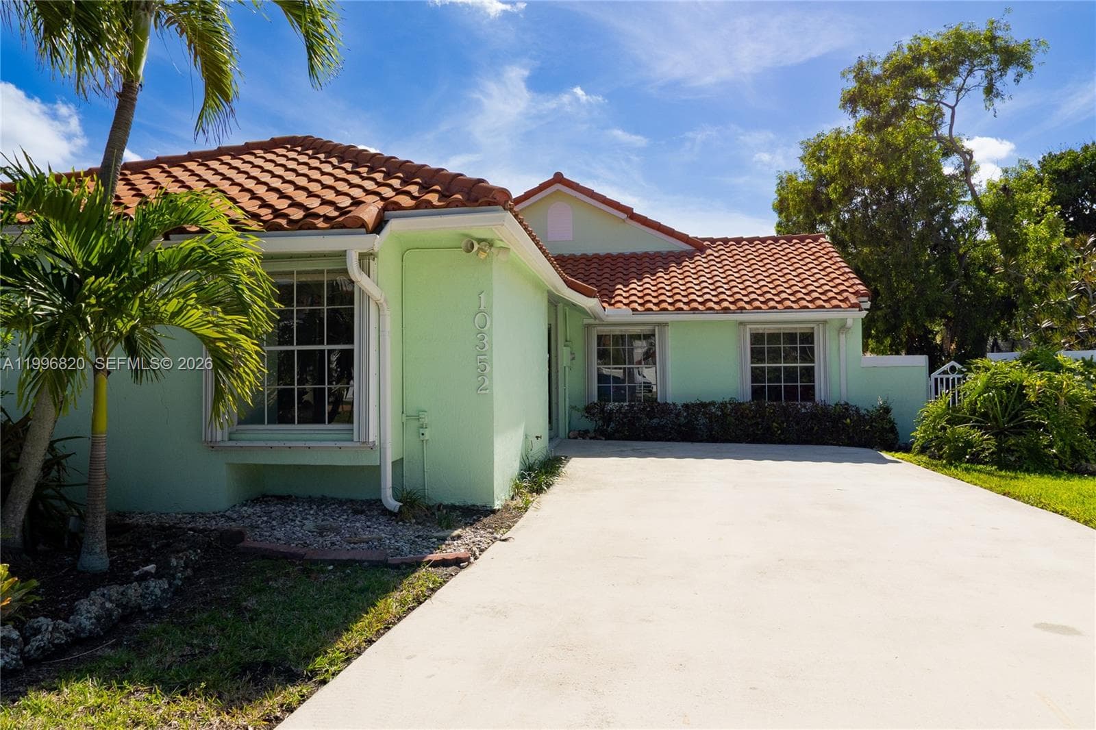 10352 NW 46th St, Doral FL 33178