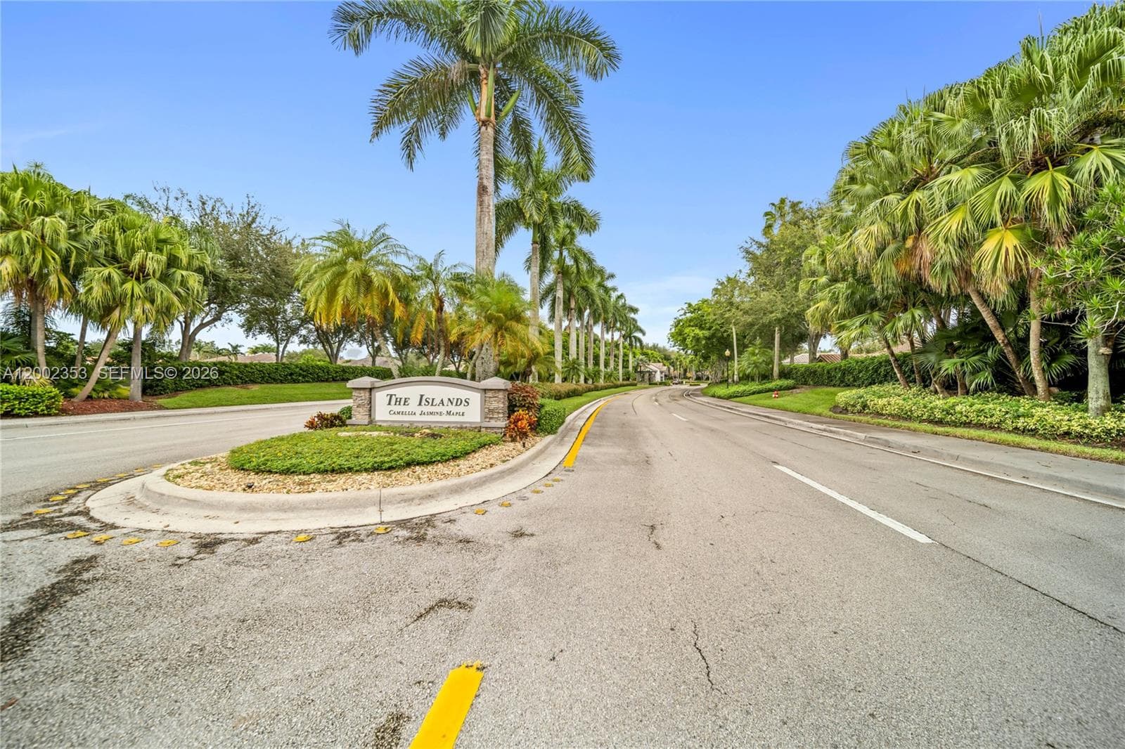 1115 Camellia Cir, Weston FL 33326