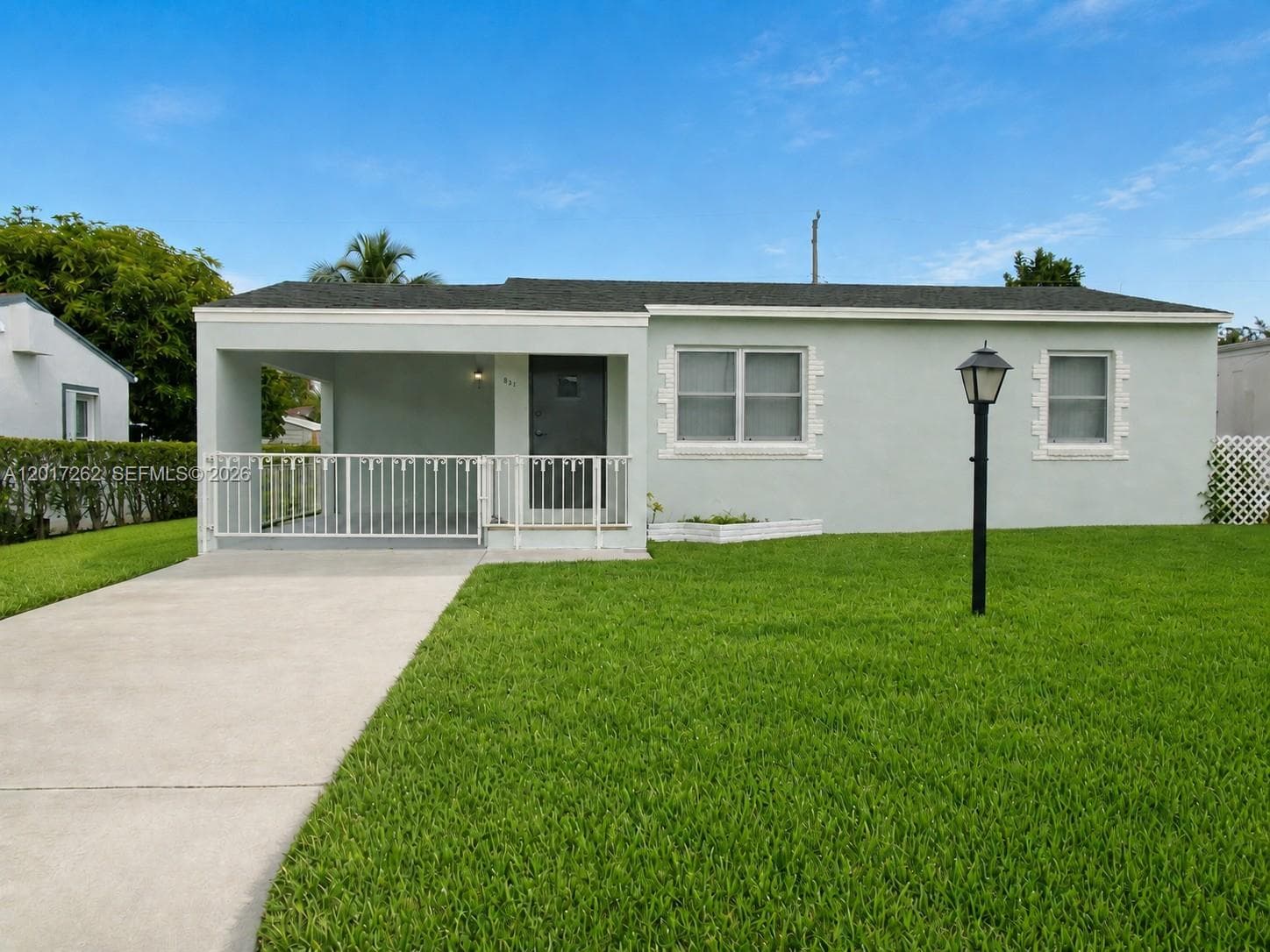 831 El Prado, West Palm Beach FL 33405